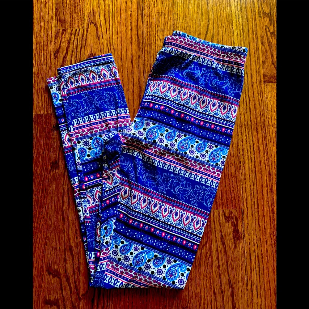 2/$9  Just One Leggings
